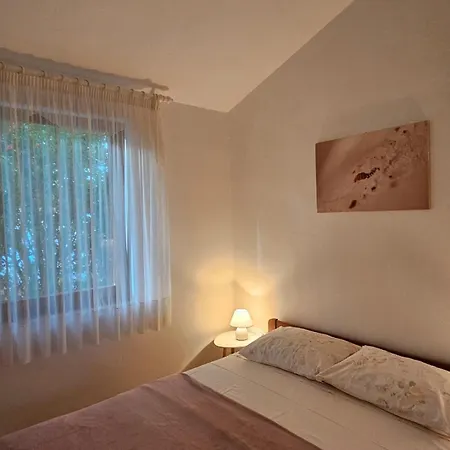 בית הארחה Lorena In פולה