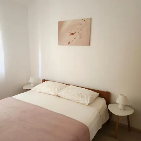 Lorena In Guest house