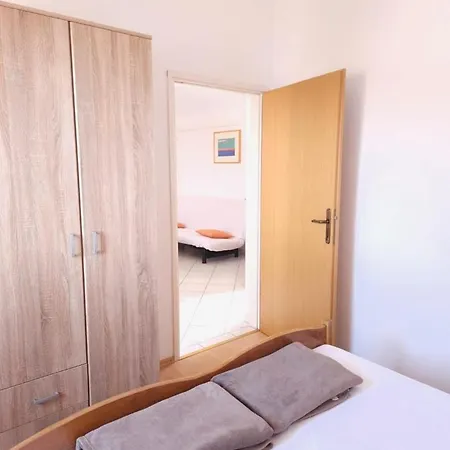 Gasthuis Lorena In Pula