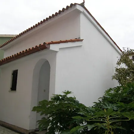Guest house Lorena In *